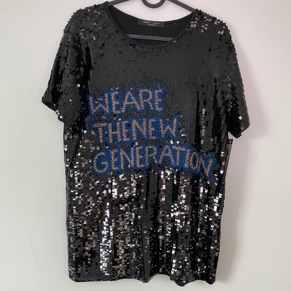 Romeo & Juliet Couture Black Sequin Shirt. Size M